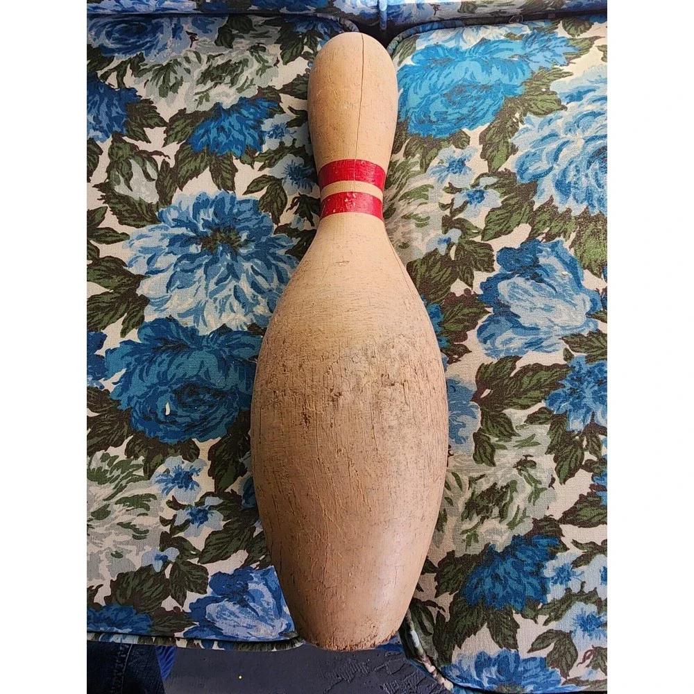 Vintage Wooden Full Size Bowling Pin Red With UnPainted Wood  Shabby Chic - Picture 4 of 7